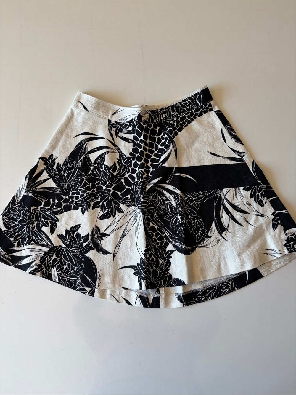 SEE BY CHLOE Womens Linen skater Skirt Black & White Floral Print US size 4